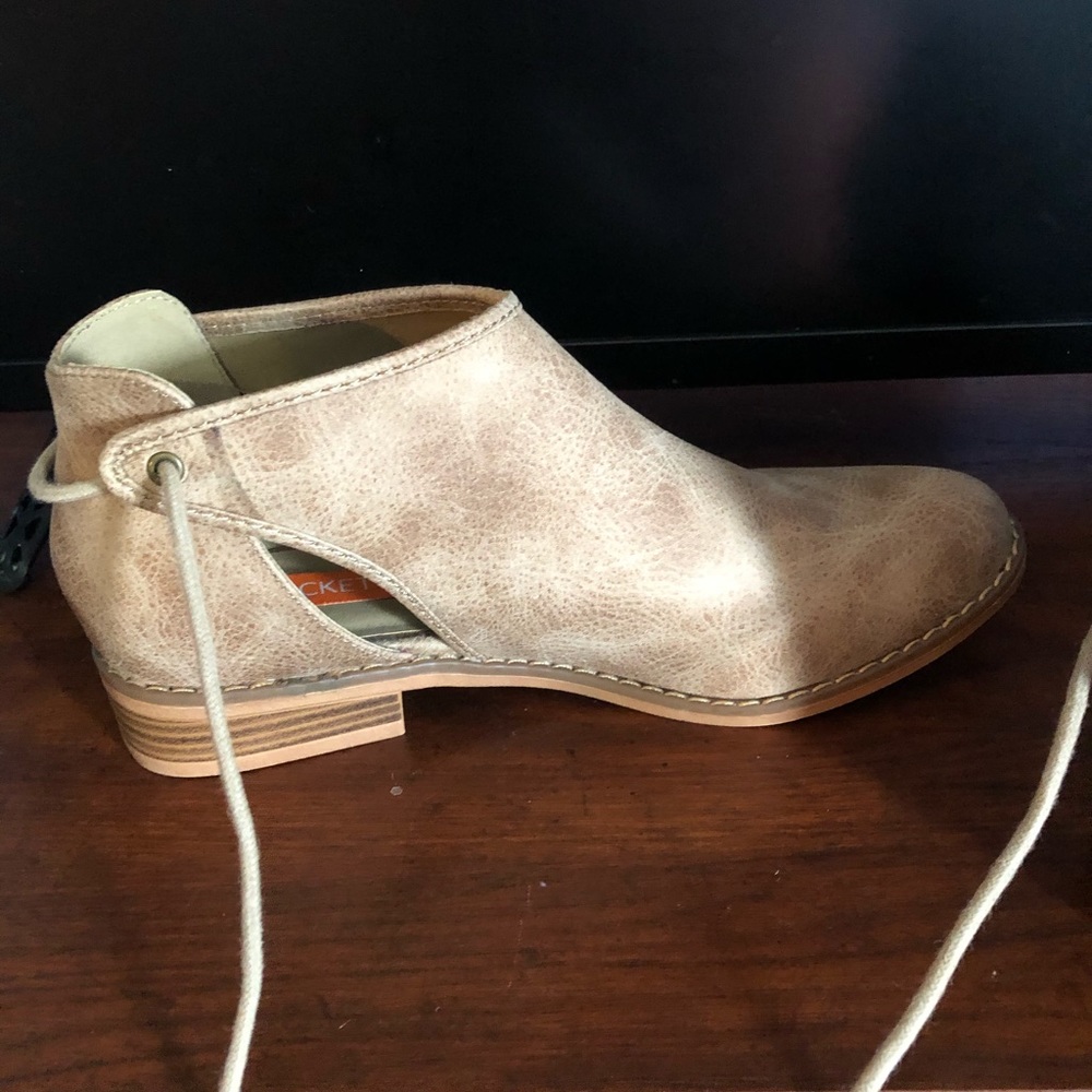 Tan rocket dog size 7 1/2 booties never worn